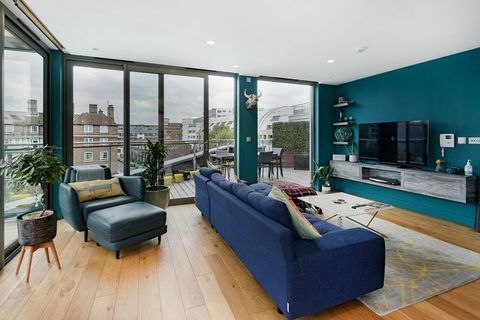 tom daley former london flat till salu