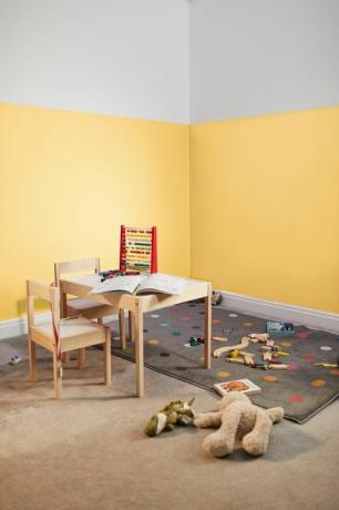 gula väggar i barns sovrum färg är " soft focus" av valspar