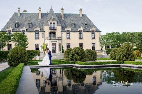 ett bröllop på oheka castle i Huntington New York