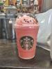 Starbucks Barista skapar Valentinsdag Frappuccino