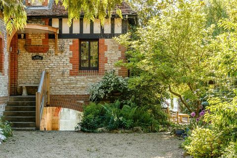 The Boat House, Shillingford Court, Shillingford, Wallingford, Oxfordshire utanför - Savills