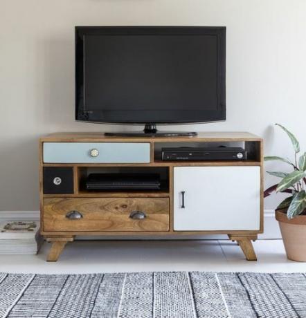 Milligan Retro Media Unit, Atkin and Thyme