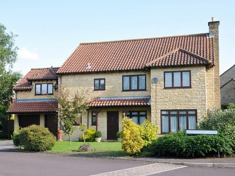 Nytt fristående hus på en London bostadsområde