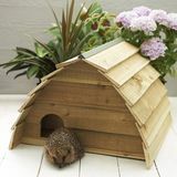 Trä Hedgehog House