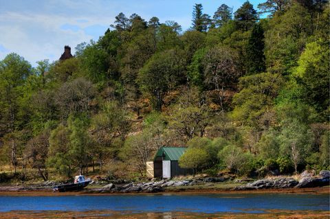 Glenborrodale Castle, Skottland till salu med två öar