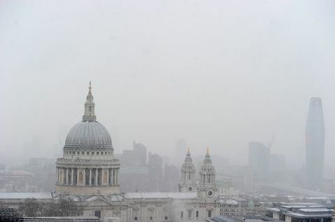 Storbritannien vädersnö i London