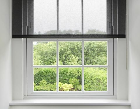 fönsterbågens-fönster persienner