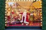 Selfridges har avslöjat sin festliga fönsterdisplay, två månader före juldagen