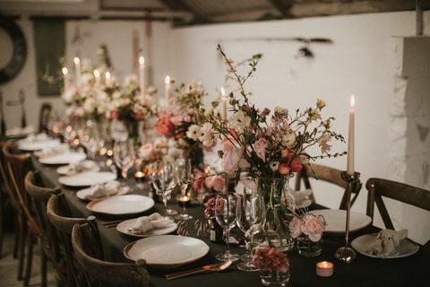 Bröllop tabellbild med blommor