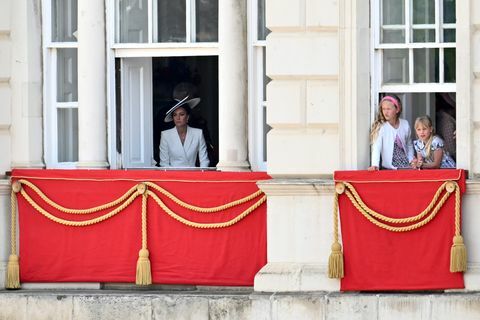 drottning elizabeth ii platinajubileum 2022 med färgen