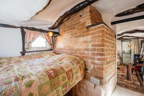 The Hovel - Ludgershall - brick - OnTheMarket.com