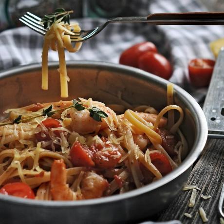 hemlagad pasta med räkor