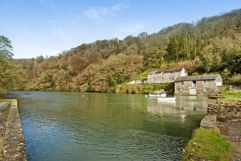 Lombardbruk - Fowey - Cornwall - fastighet - stor sjö - OnTheMarket.com