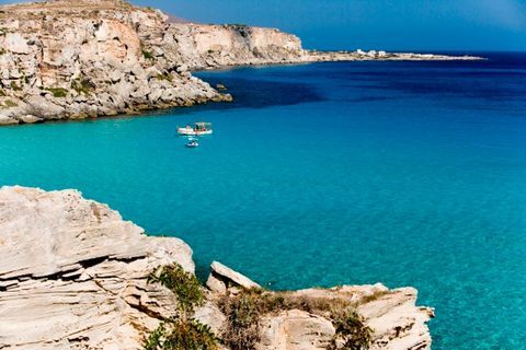 Europa. Italien. Sicilien. Egadi öarna. Favignana. Cala Rossa