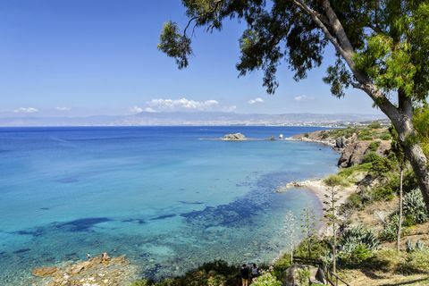 Turkosvatten på Aphrodite Beach, Latchi, Cypern