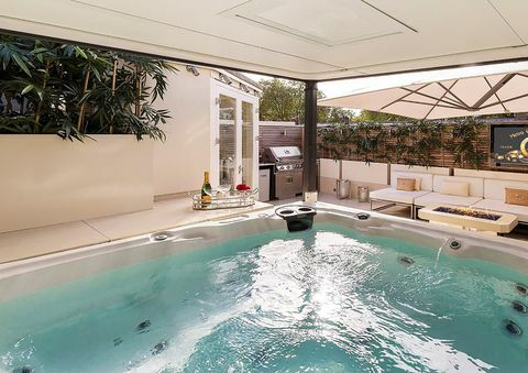 Stanhope Mews East, South Kensington, SW7 Jacuzzi day - Foxtons