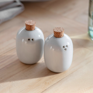 Ett par Ithaca Salt och Peppar Shakers