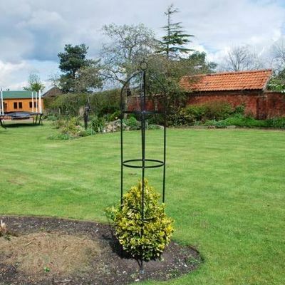 Stor 2M Black Metal Garden Obelisk