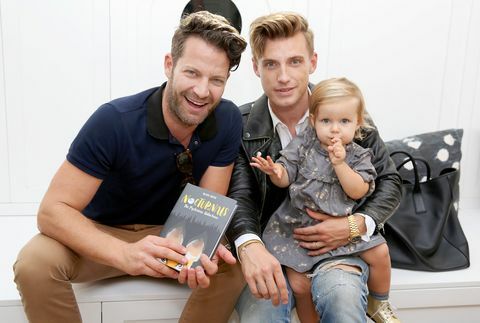 Nate Berkus och Jeremiah Brent med dottern Poppy Brent-Berkus