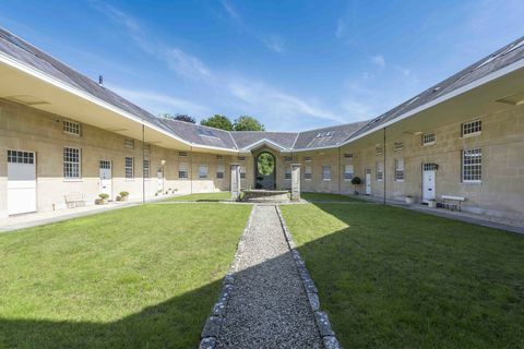 The Old Stables - Langton Long - öppen innergård