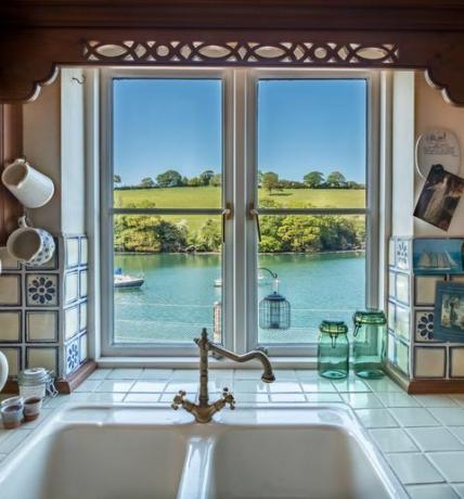 Otter Cottage - Falmouth - Cornwall - fönster - Savills