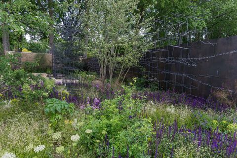 Breaking Ground. Designad av: Andrew Wilson och Gavin McWilliam. Sponsrad av: Darwin Property Investment Management Ltd. RHS Chelsea Flower Show 2017