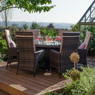 Ruxley 6 Seat Dining Set och Round Firepit Table