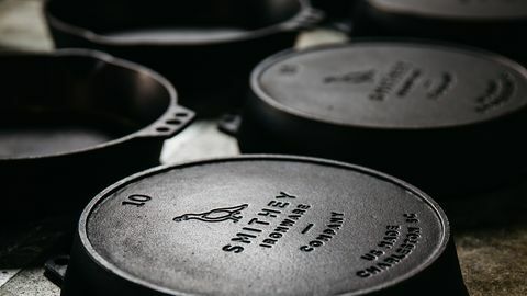 smithey ironware skillet logos