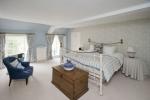 Idylliska Wiltshire Country Home Till salu kommer med en fantastisk utomhuspool