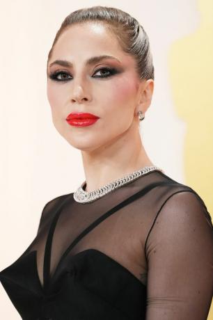 oscars 2023 lady gaga genomskinlig korsettklänning