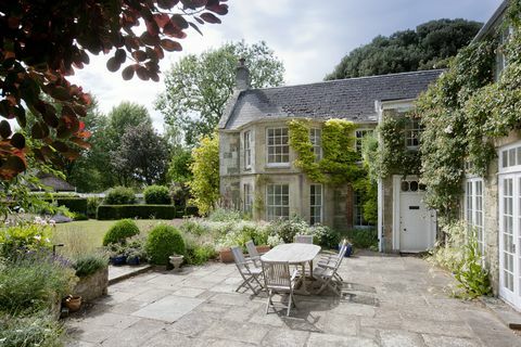 Barford St. Martin - Salisbury - Wiltshire - hemland - uteplats - Savills