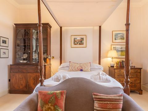 bridgerton upplever staycation på inglethorpe hall i norfolk