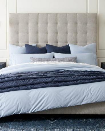 ljusblått, marinblått och vitt sängkläder
