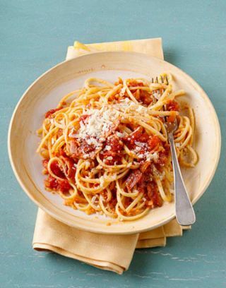 linguine med tomater och mozarella