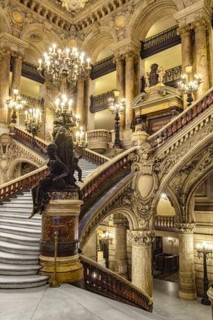 palais garnier phantom of the opera airbnb