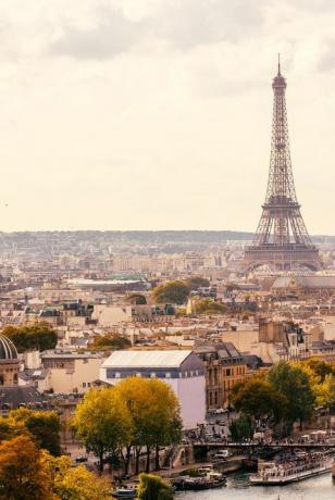 Paris skyline med Eiffeltornet och Pont des Arts-bron vid solnedgången, Frankrike