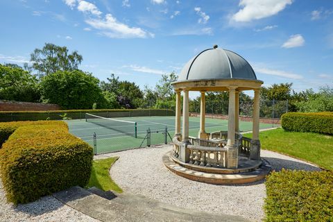 Robbie Williams' hus på landet, Compton Bassett House, till salu i Wiltshire