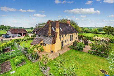En pittoresk stuga i klass II, Froggats Cottage, i Surrey, som har presenterats i ett nyligen avsnitt av BBCs Escape to the Country, är nu på marknaden för 1,6 miljoner pund. 