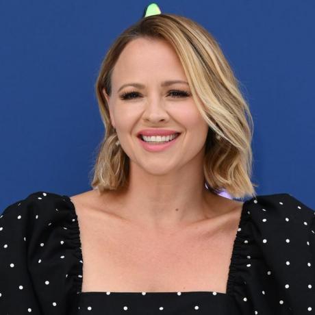 kimberley walsh i en svart fläckig klänning